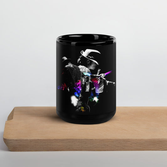Caneca preta de cerâmica com ilustração estilizada de Michael Jackson em streetwear e elementos anime, edição colecionador.