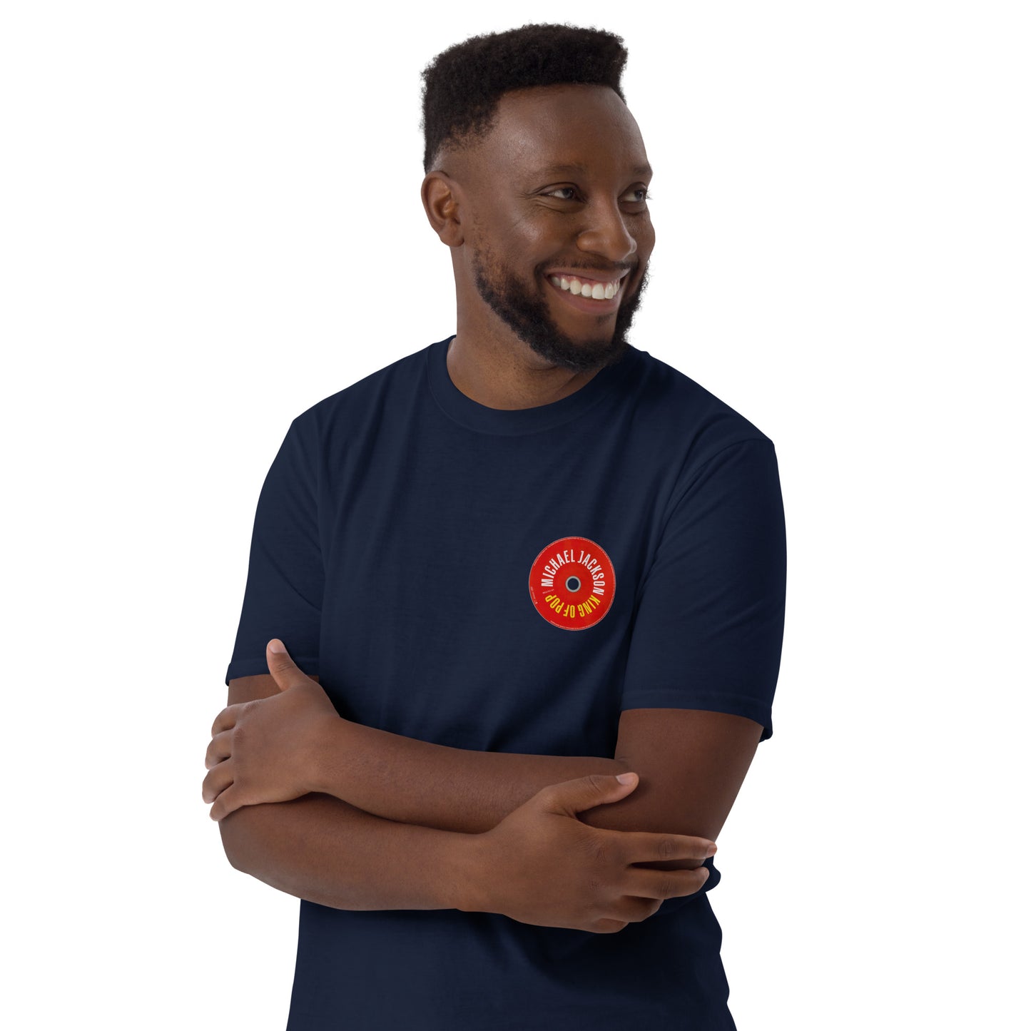 Camiseta streetwear azul marinho com estampa vermelha estilizada, estilo manga, design 2026 para homme fã de anime e cultura .