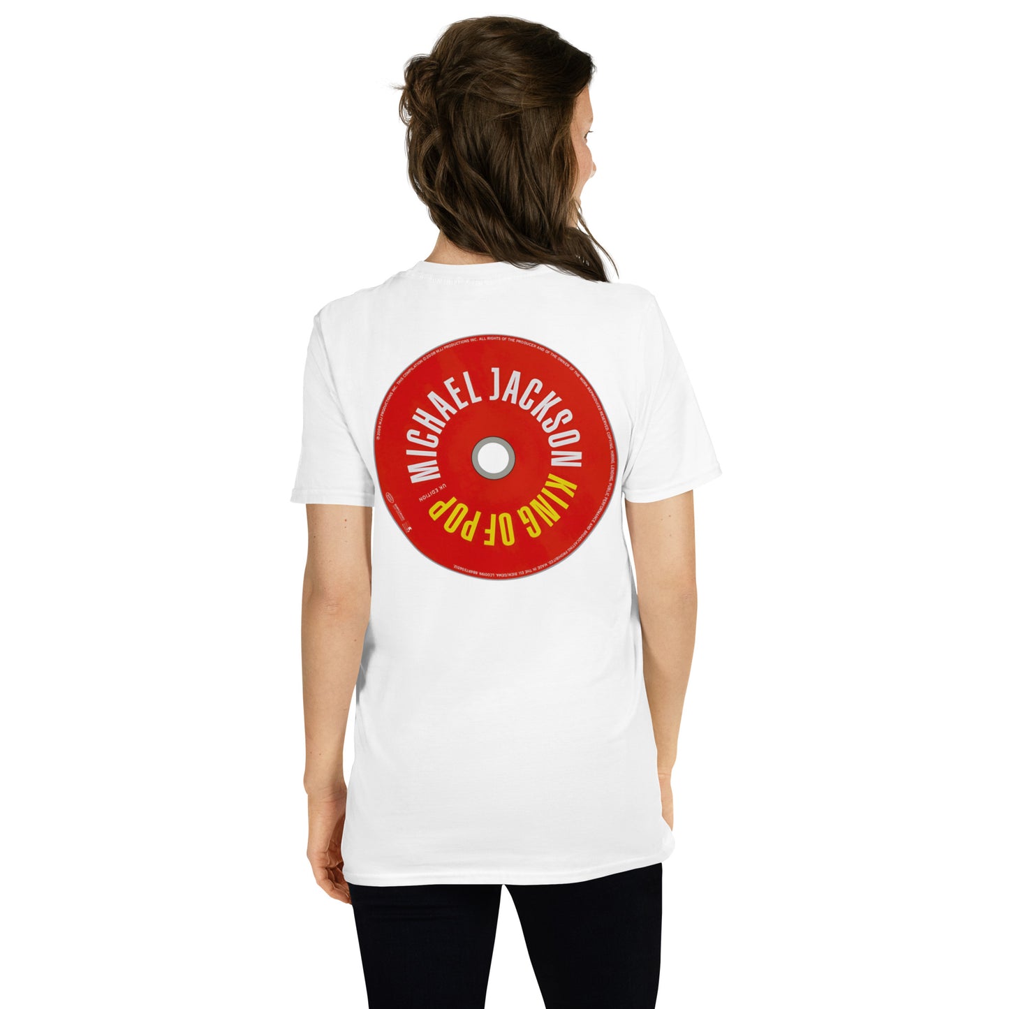Camiseta streetwear branca oversized com estampa vermelha retro Michael Jackson King of Pop inspirada em manga e anime,.