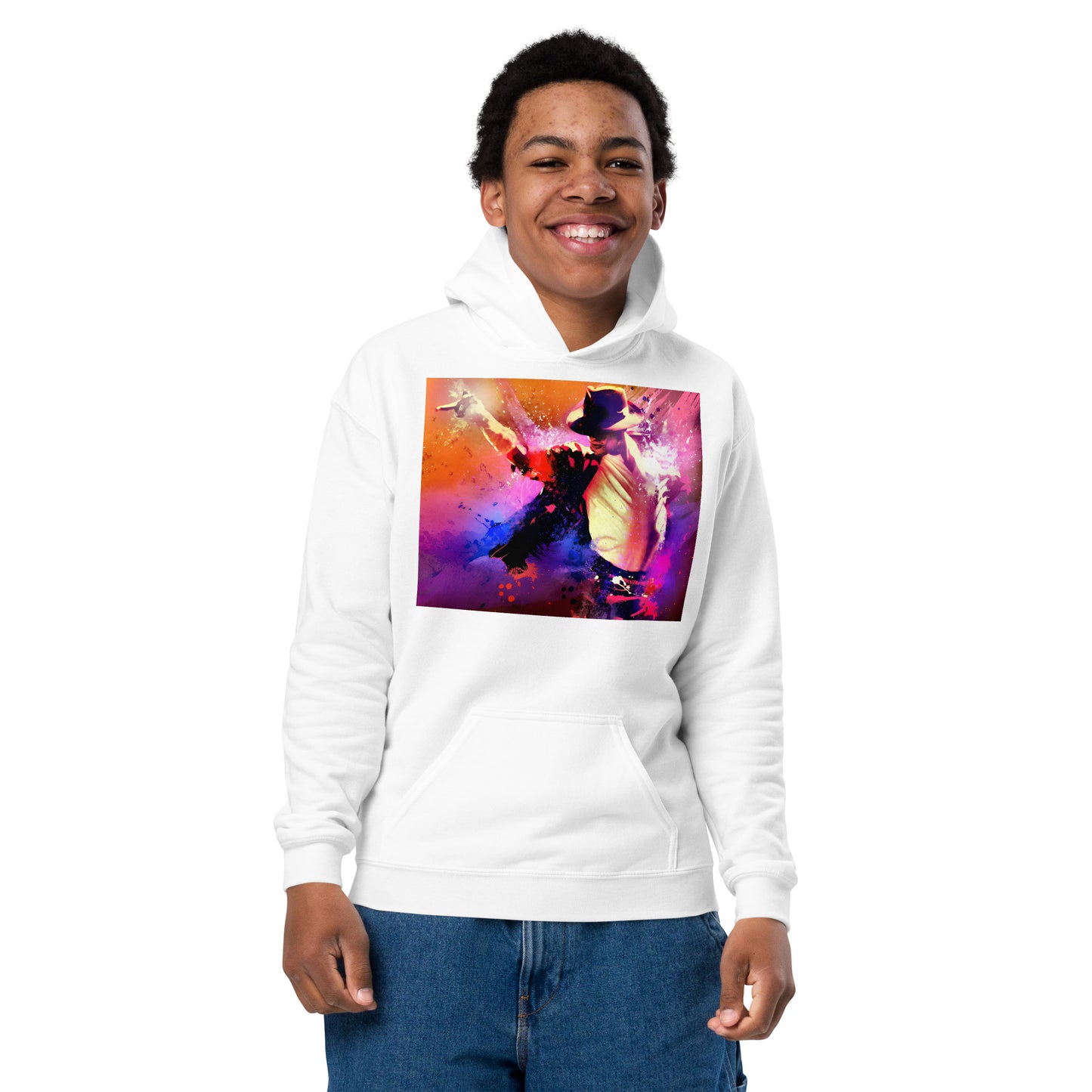 Moletom branco oversized com estampa colorida de Michael Jackson, estilo streetwear jovem.
